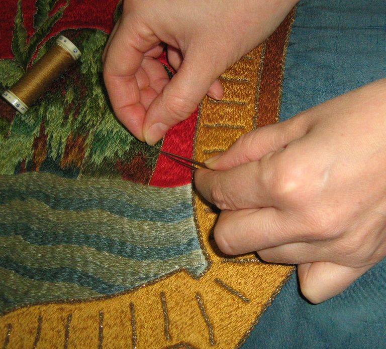 posizionamento dei fili metallici e loro fermatura